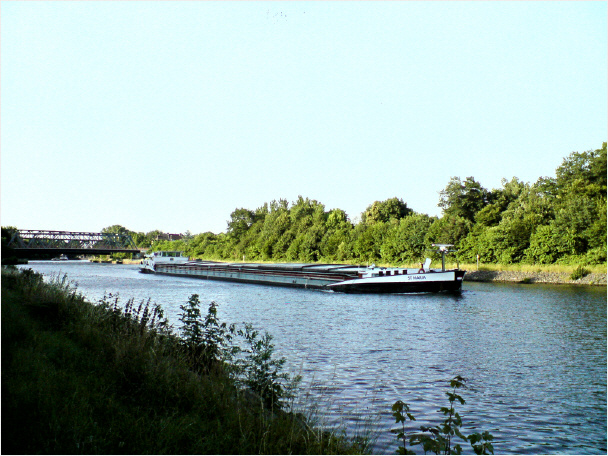 *** Blick auf den Ruhr-Kanal von unserem Standort in der Kanalstraße 6 ***